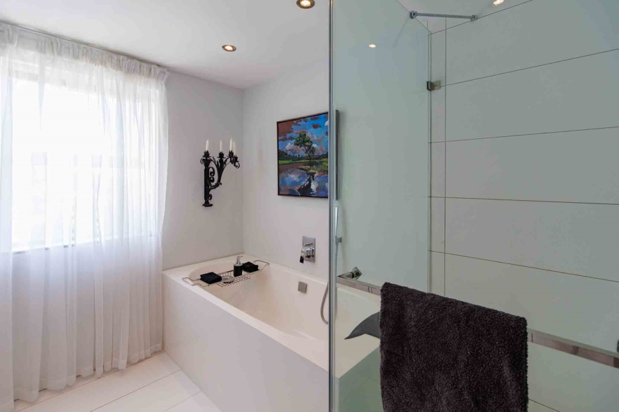 To Let 2 Bedroom Property for Rent in Tamboerskloof Western Cape